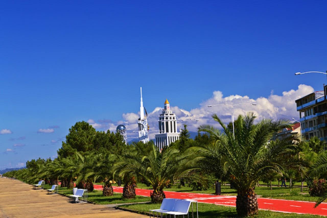 Viva Blue Batumi Aparthotel Εξωτερικό φωτογραφία